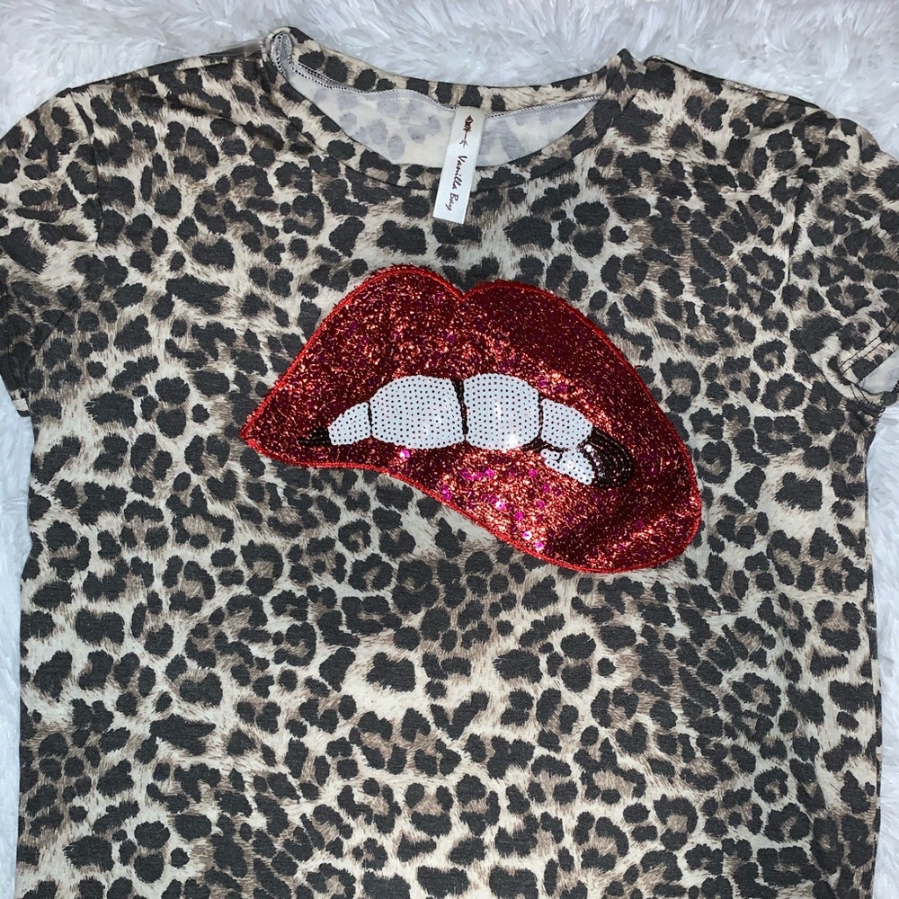 Leopard lips t shirt